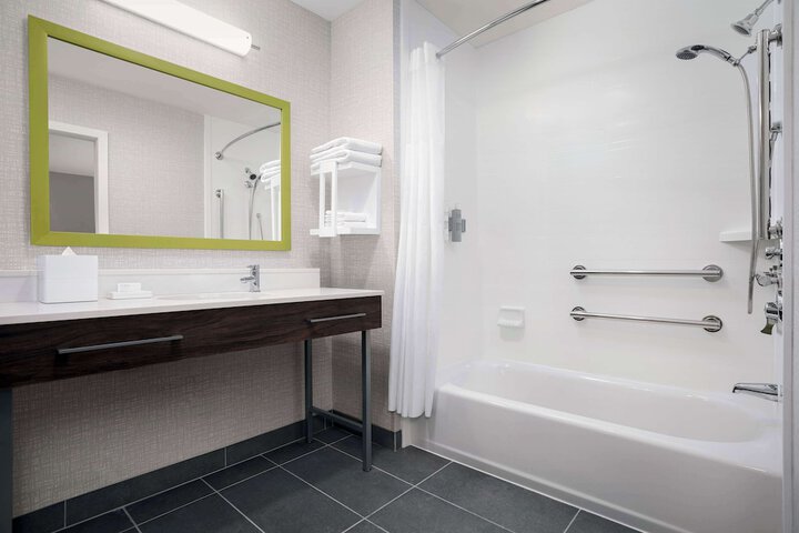 Hampton Inn & Suites ATL-Six Flags