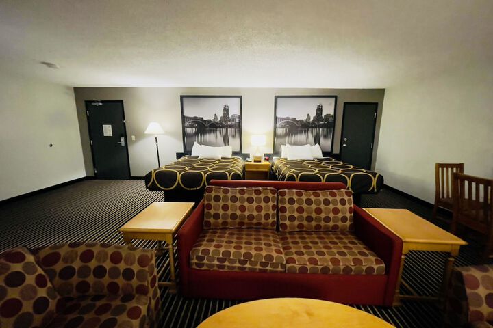 Room 47 of 65