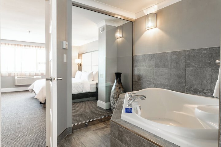 Crowne Plaza Moncton-Downtown by IHG