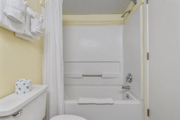 Room 46 of 87