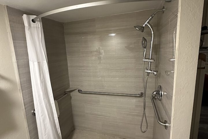 Super 8 by Wyndham Athens TX