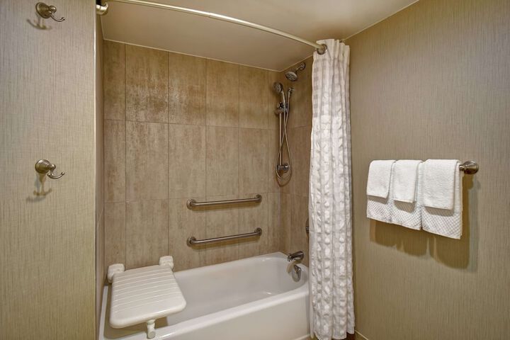 Embassy Suites by Hilton Montgomery Hotel & Conference Ctr