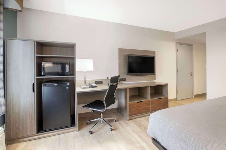 Room 15 of 41