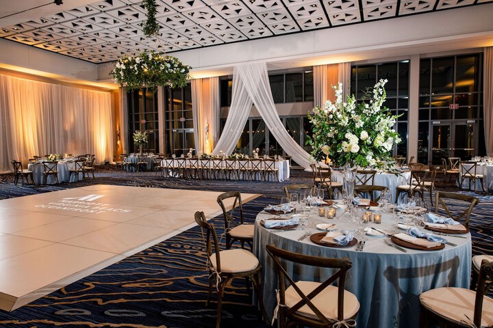 Ballroom/Hall 88 of 118