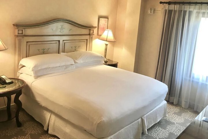 Room 15 of 35