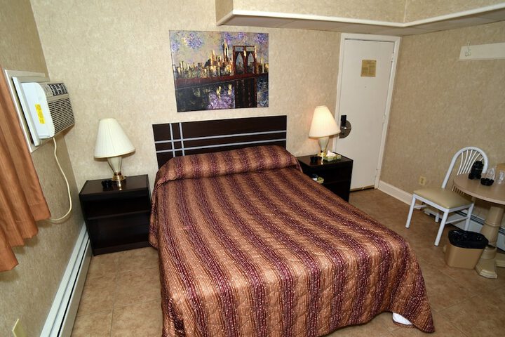 Swan Motel
