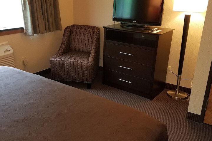 AmericInn by Wyndham Menomonie