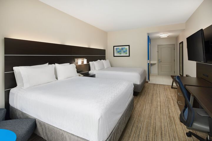 Room 17 of 43
