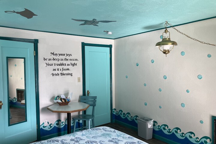 Room 42 of 78