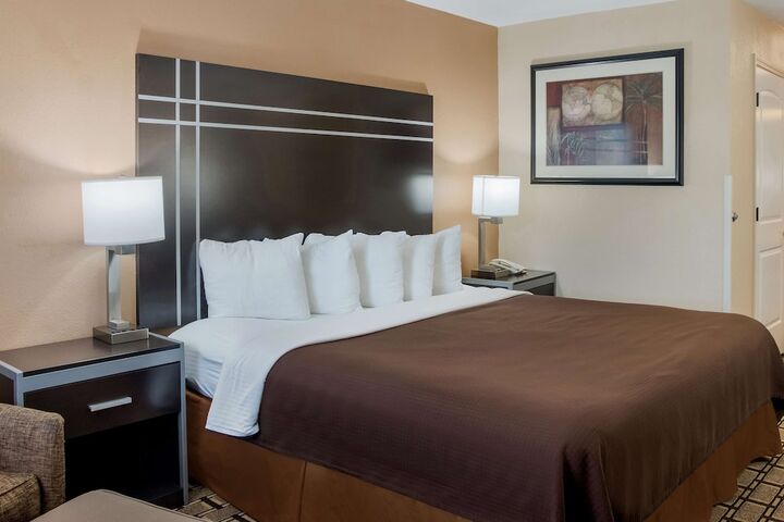 Room 16 of 24