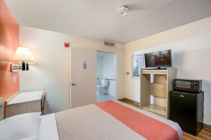 Motel 6 Williams CA