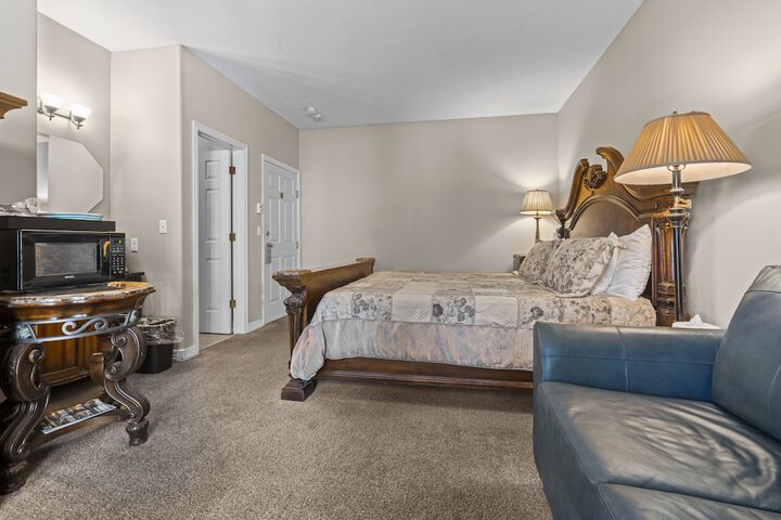 Room 19 of 113