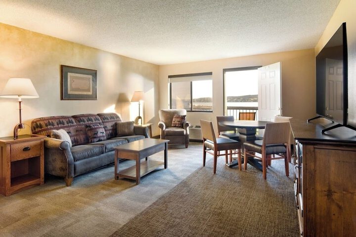Cedar Shore Resort