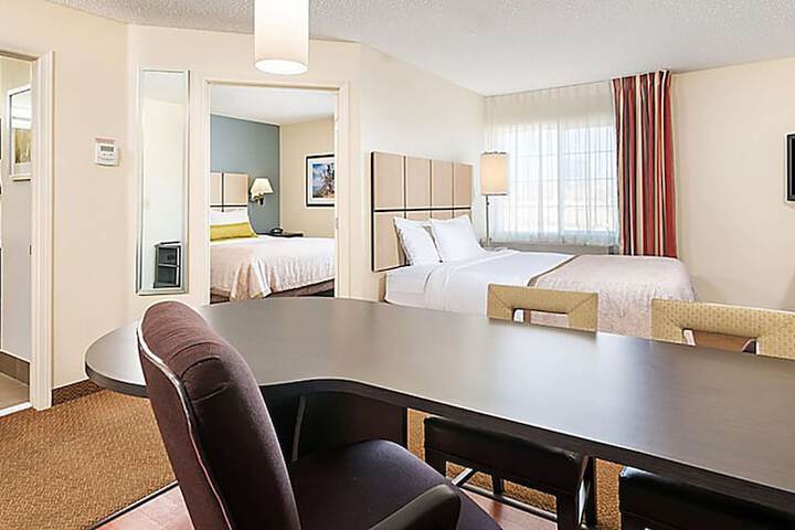 Sonesta Simply Suites Arlington Entertainment District