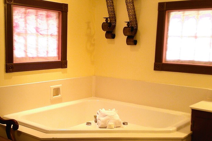 Hot Tub 46 of 55