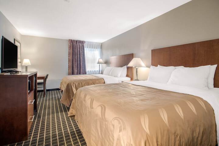 Room 32 of 43
