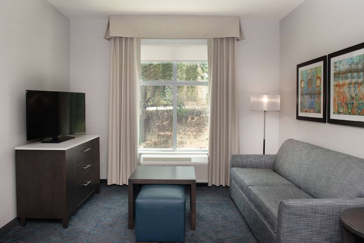 Room 33 of 52