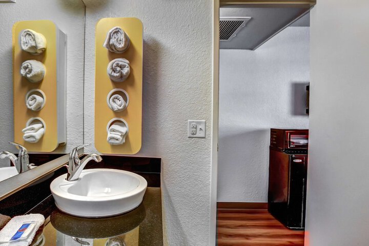 Motel 6 Medford OR