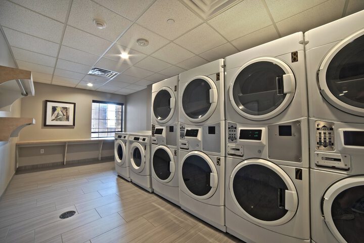 Staybridge Suites Houston - Humble Beltway 8 E by IHG
