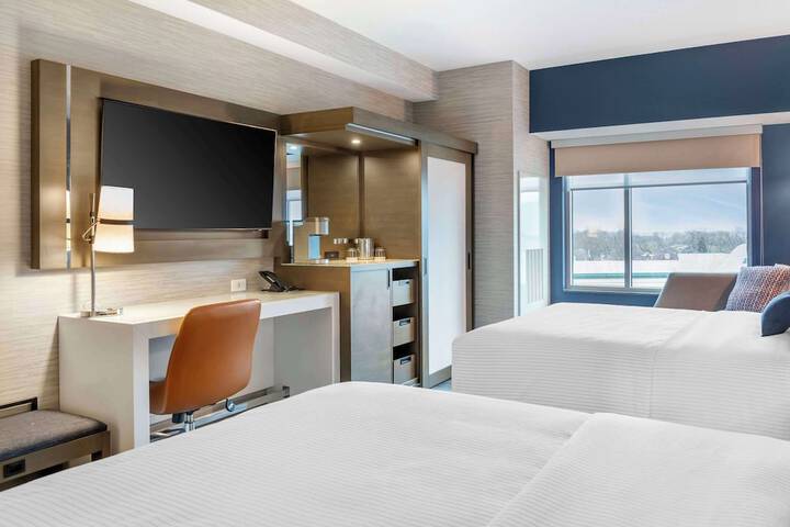 Cambria Hotel Niagara Falls