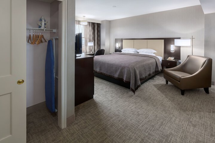 Room 28 of 52