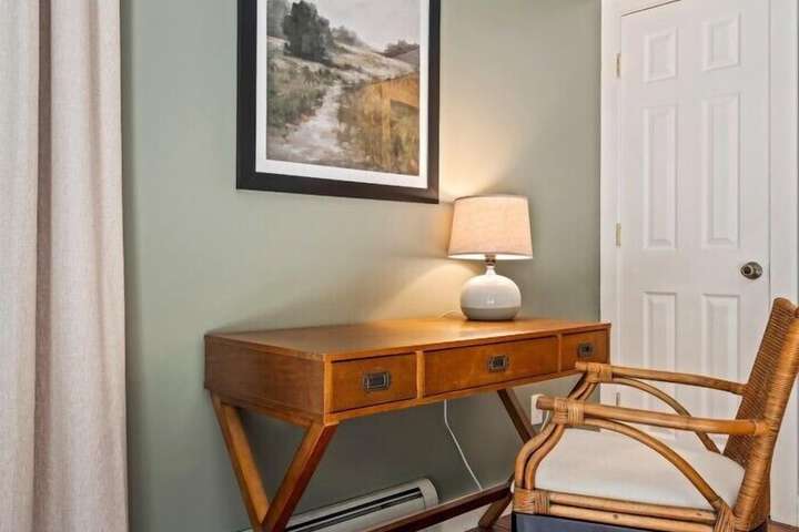 The Aurora Inn & Cottages