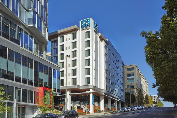AC Hotel by Marriott Seattle Bellevue / Downtown