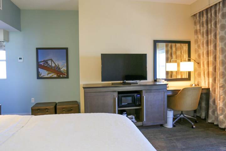 Room 16 of 98