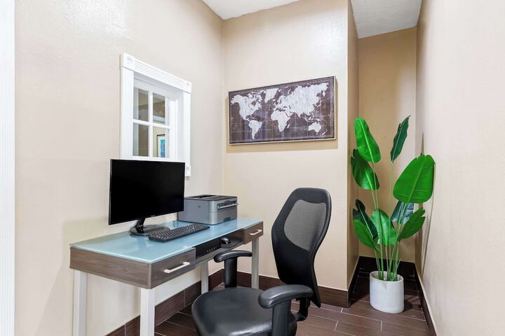 Business Center 69 of 69