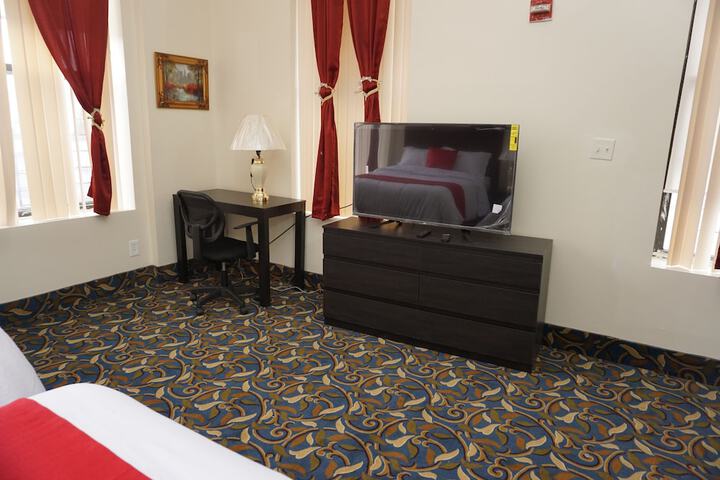 Room 9 of 21