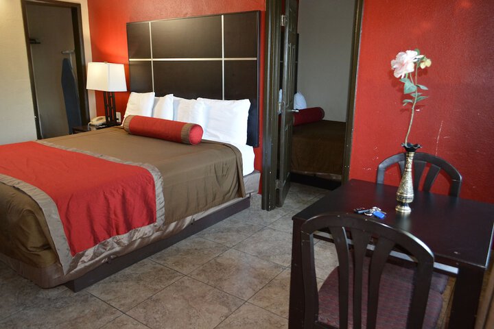 Room 40 of 64