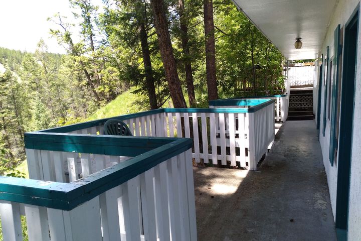 Apple Tree Inn