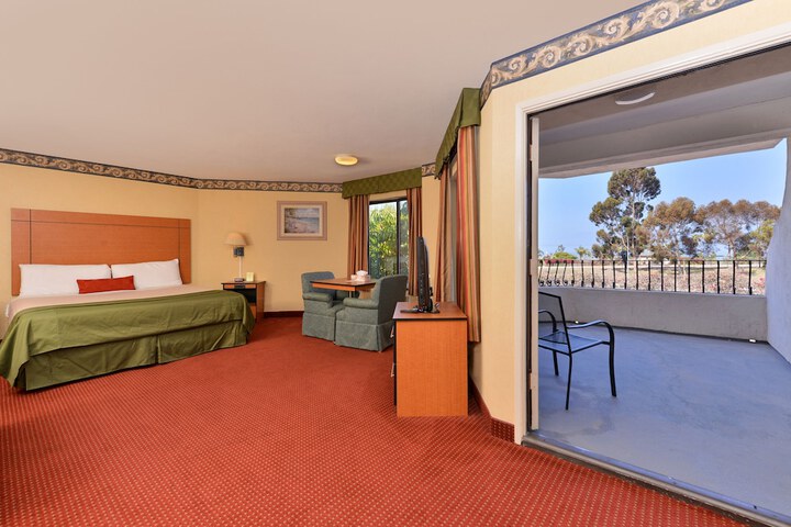 Room 10 of 21