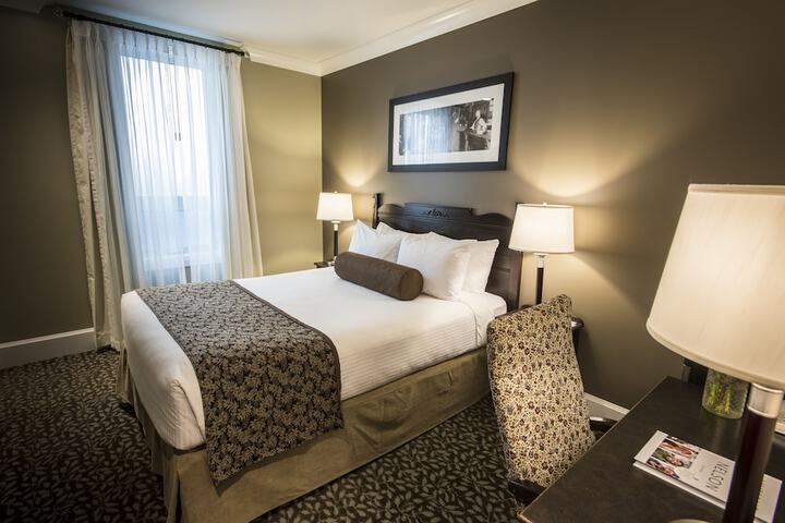 Hume Hotel & Spa