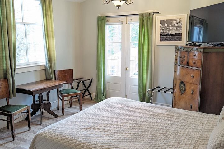 Room 29 of 77