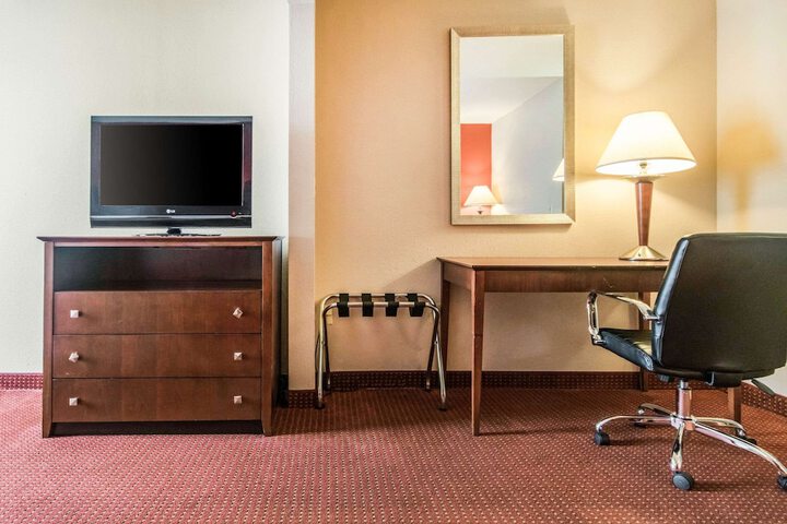 Room 19 of 37