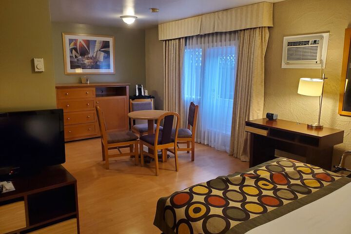 Room 20 of 35