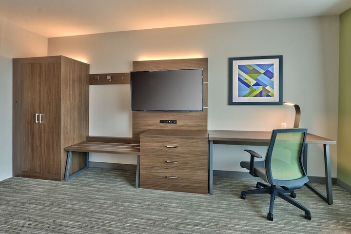 Room 7 of 26