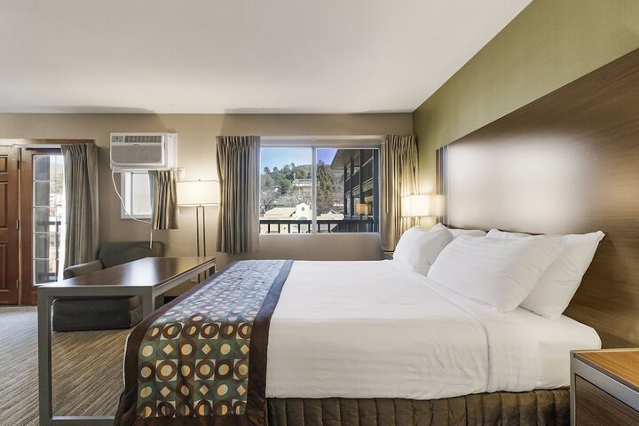 Heritage Inn Yosemite / Sonora