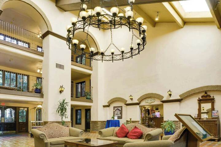 The Buena Park Grand Hotel & Suites
