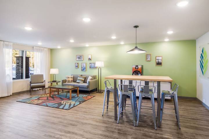 Hotel Interior 6 of 36