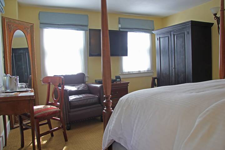 Room 168 of 235