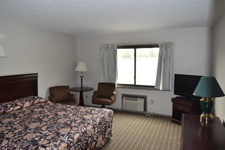 Room 5 of 19