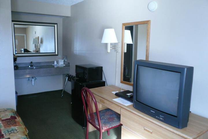 Room 22 of 27