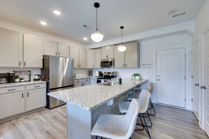 Modern Downtown Apt w / Balcony in Wake Forest!