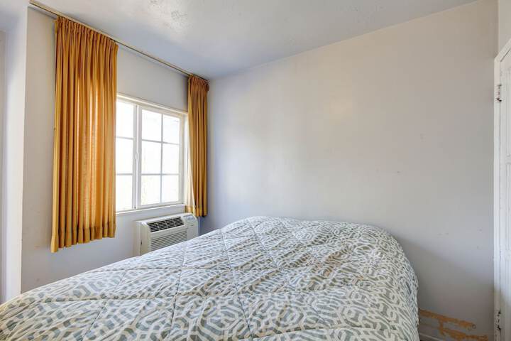 Room 21 of 48