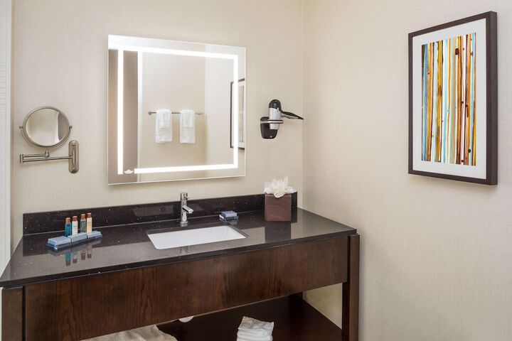 Room 16 of 25