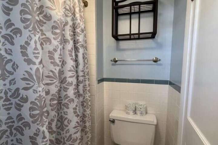 Room 145 of 230