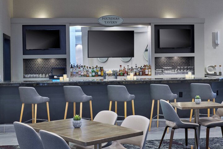 Delta Hotels by Marriott Detroit Novi