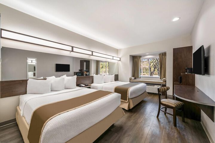 Microtel Inn & Suites by Wyndham Pearl River / Slidell